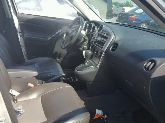 2T1KR32E74C219168 - 2004 TOYOTA MATRIX 银色 照片 5