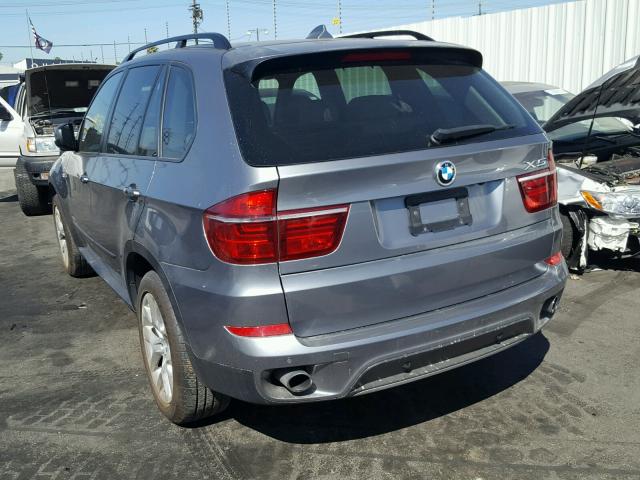 5UXZV4C51BL412466 - 2011 BMW X5 XDRIVE3 GRAY photo 3