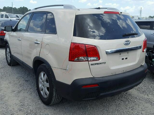 5XYKT4A2XBG160486 - 2011 KIA SORENTO BA CREAM photo 3