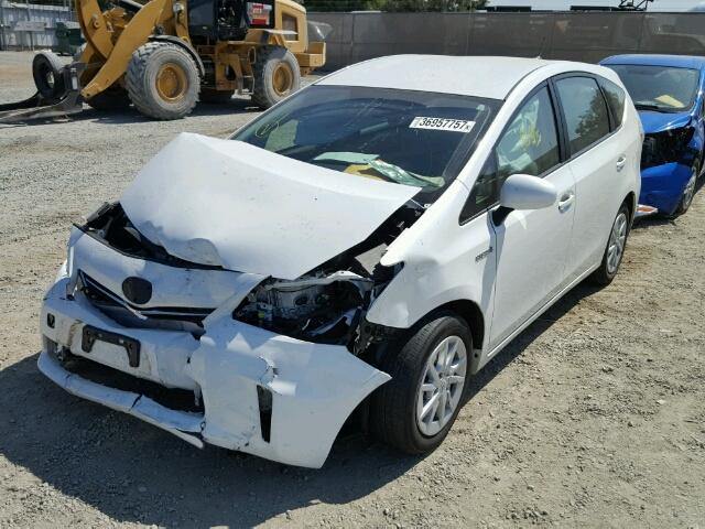 JTDZN3EU6D3190705 - 2013 TOYOTA PRIUS V WHITE photo 2