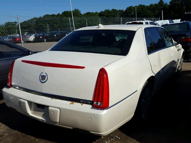 1G6KD57Y99U104825 - 2009 CADILLAC DTS WHITE photo 4