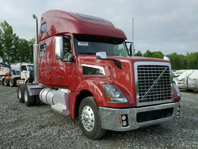 4V4LC9KL78N490004 - 2008 VOLVO VT 880 RED photo 1