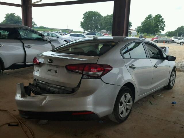 3KPFK4A75HE017032 - 2017 KIA FORTE LX SILVER photo 4