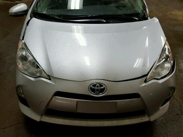 JTDKDTB39E1071088 - 2014 TOYOTA PRIUS C SILVER photo 7