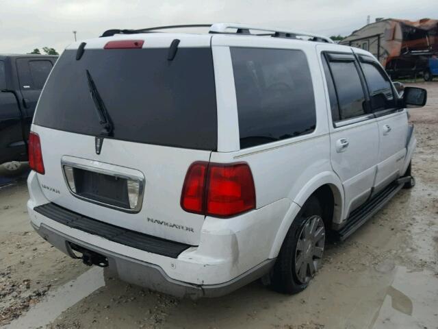 5LMFU27R63LJ15423 - 2003 LINCOLN NAVIGATOR WHITE photo 4