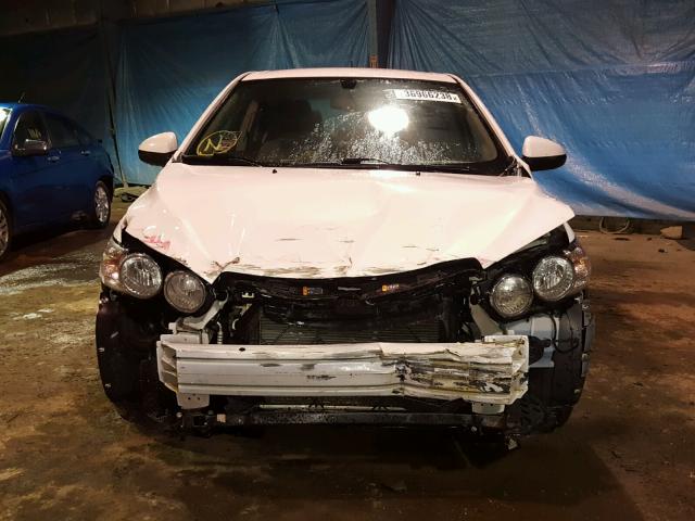 1G1JA5SH5E4148865 - 2014 CHEVROLET SONIC LS 白色 照片 9