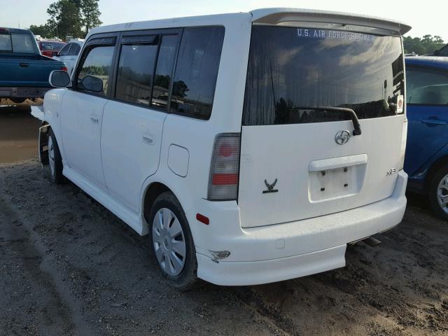 JTLKT334464118090 - 2006 TOYOTA SCION XB WHITE photo 3