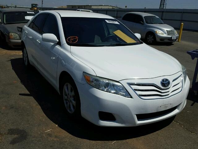 4T1BF3EK8BU760901 - 2011 TOYOTA CAMRY BASE WHITE photo 1