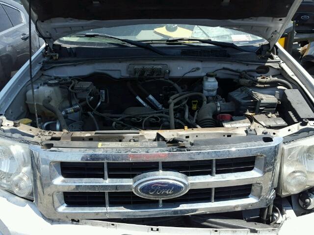 1FMCU02Z48KB77871 - 2008 FORD ESCAPE XLS WHITE photo 7