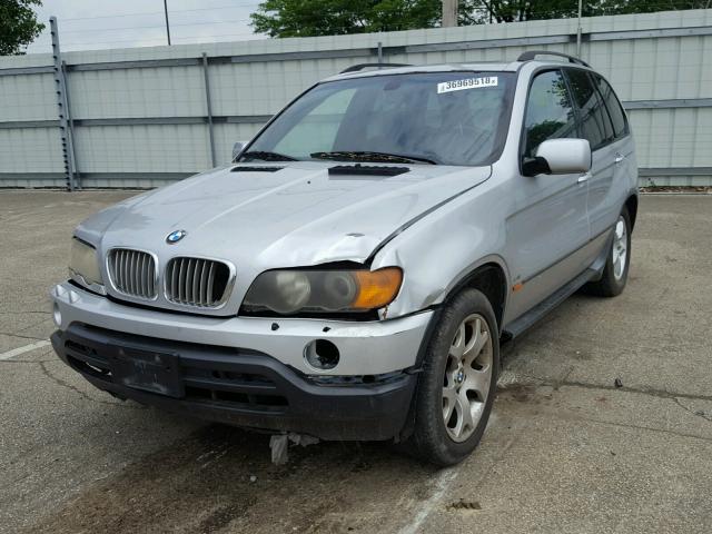 WBAFB33501LH06866 - 2001 BMW X5 4.4I SILVER photo 2