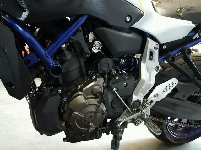 JYARM06Y0GA002520 - 2016 YAMAHA FZ07 C BLUE photo 7