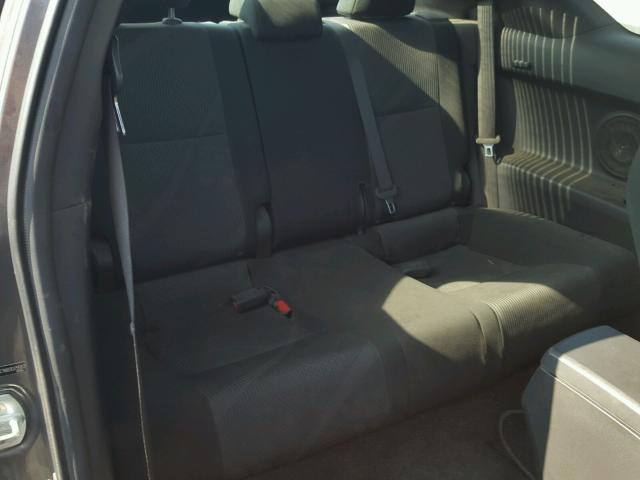 JTKJF5C76B3015587 - 2011 TOYOTA SCION TC 灰色 照片 6