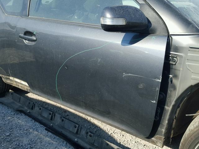 JTKJF5C76B3015587 - 2011 TOYOTA SCION TC 灰色 照片 9