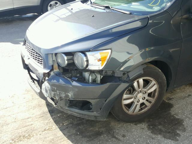 1G1JA6SH5C4175857 - 2012 CHEVROLET SONIC LS GRAY photo 9