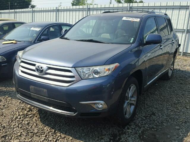 5TDDK3EH4BS085369 - 2011 TOYOTA HIGHLANDER BLUE photo 2