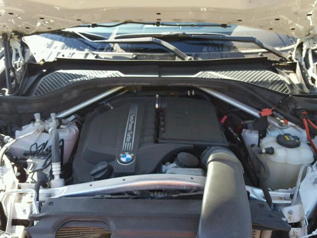 5UXKR0C38H0V82816 - 2017 BMW X5 XDRIVE3 WHITE photo 7