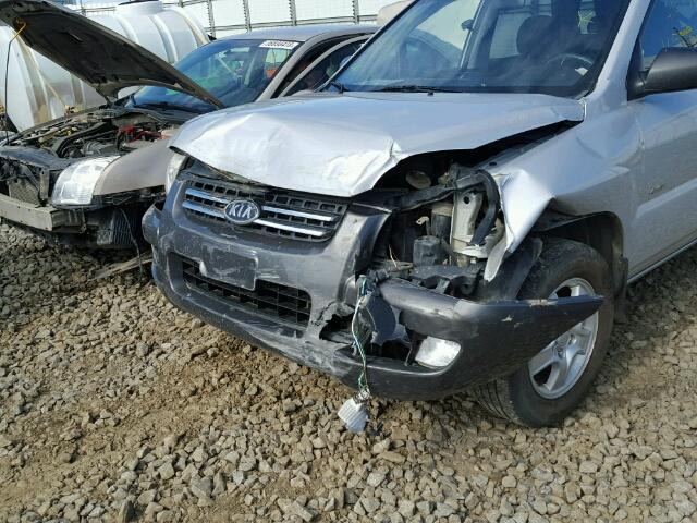 KNDJE723857136865 - 2005 KIA NEW SPORTA SILVER photo 9