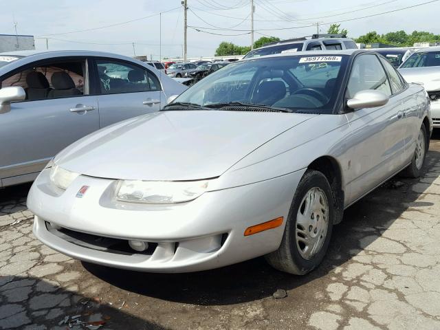 1G8ZY1273XZ346673 - 1999 SATURN SC2 SILVER photo 2