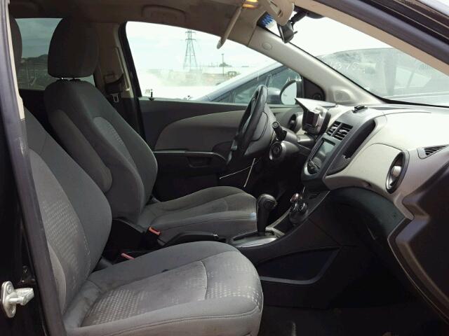 1G1JA5SH2D4109584 - 2013 CHEVROLET SONIC LS 黑色 照片 5