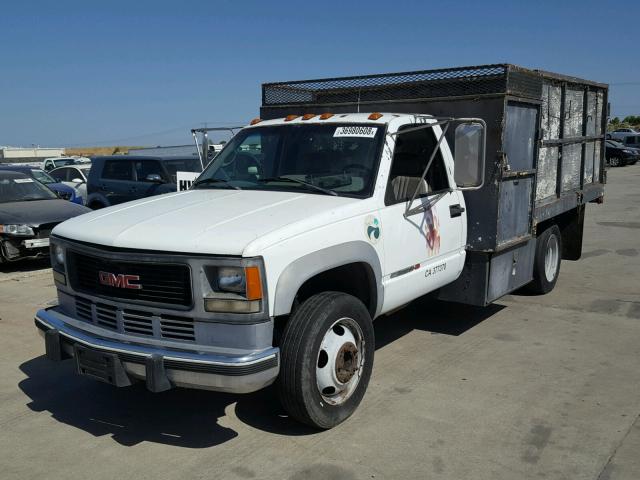 1GDKC34N0SJ515063 - 1995 GMC SIERRA C35 WHITE photo 2