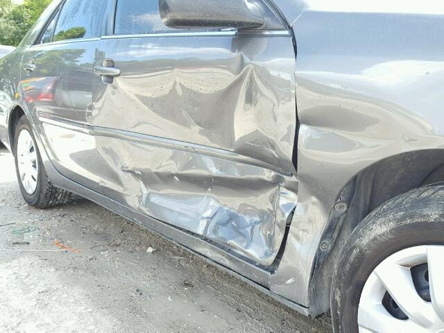 4T1BE32K25U561130 - 2005 TOYOTA CAMRY LE 灰色 照片 9