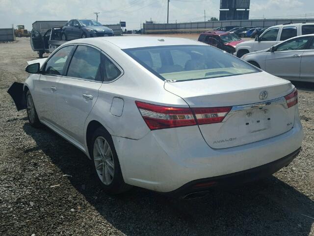 4T1BK1EB9FU183415 - 2015 TOYOTA AVALON XLE WHITE photo 3