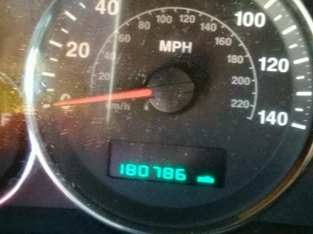 1J8HG48N86C127245 - 2006 JEEP COMMANDER BLACK photo 8