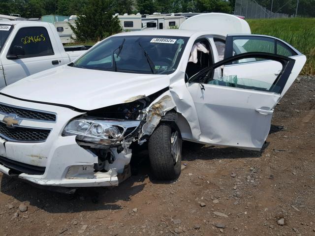 1G11C5SA3DF211090 - 2013 CHEVROLET MALIBU 1LT 白色 照片 9