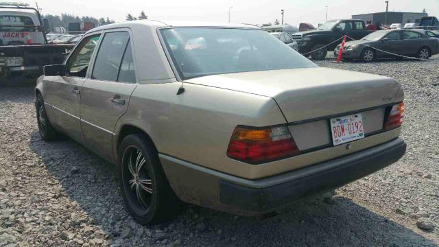 WDBEA30D0LB211360 - 1990 MERCEDES-BENZ 300 E WHITE photo 3