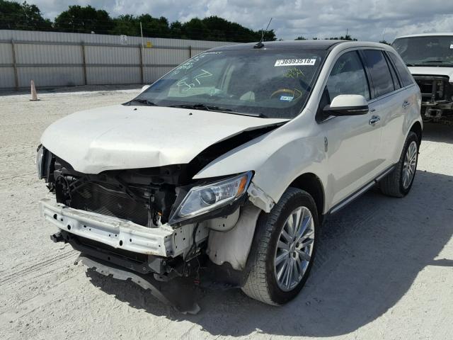 2LMDJ6JK6DBL28934 - 2013 LINCOLN MKX WHITE photo 2