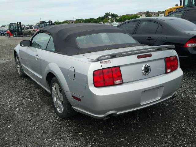 1ZVHT85H165215855 - 2006 FORD MUSTANG GT SILVER photo 3