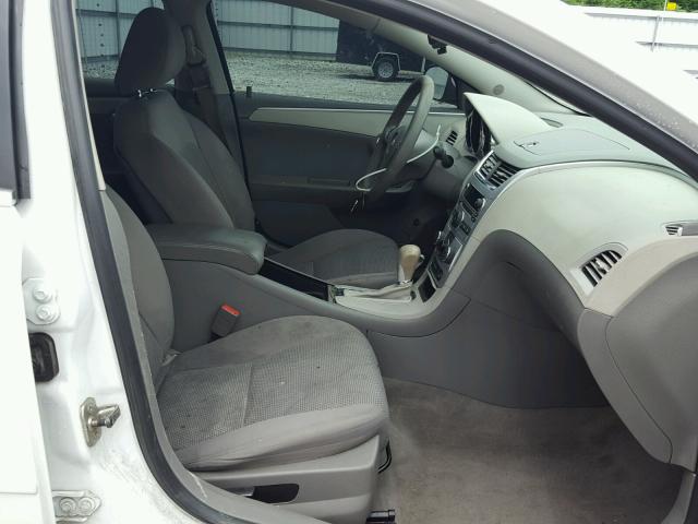 1G1ZC5E12BF327201 - 2011 CHEVROLET MALIBU 1LT WHITE photo 5