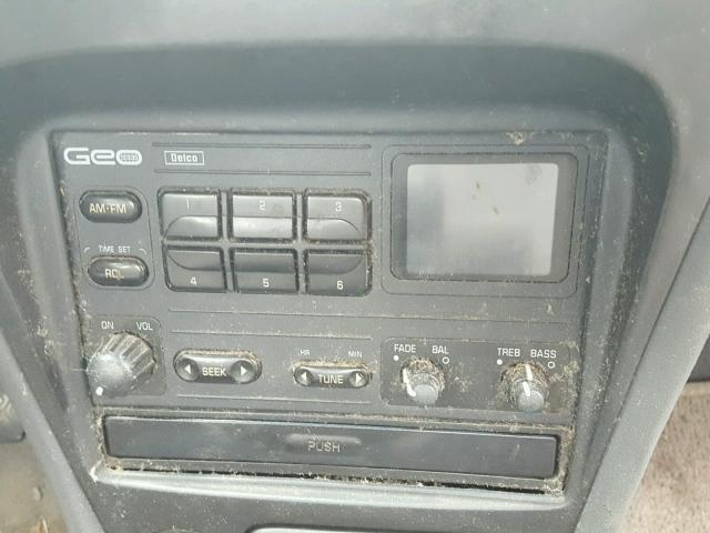 1Y1SK5363RZ101845 - 1994 GEO PRIZM BASE GOLD photo 9