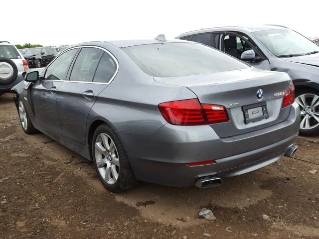 WBAFU9C53DDY72386 - 2013 BMW 550 XI GRAY photo 3