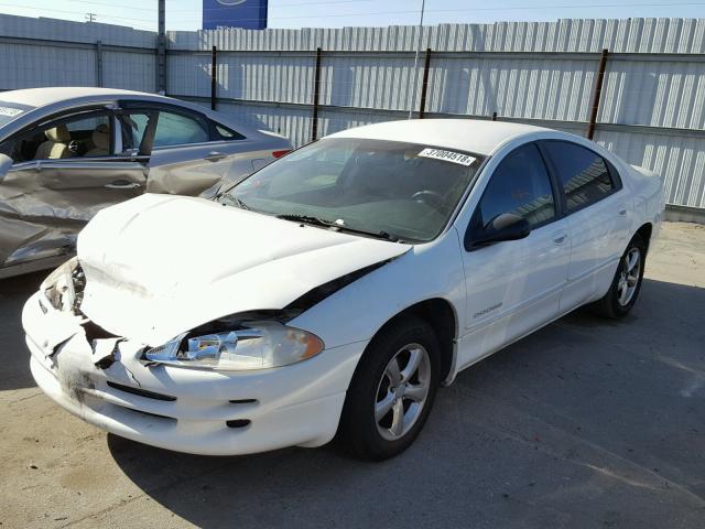 2B3HD46RXXH611858 - 1999 DODGE INTREPID WHITE photo 2