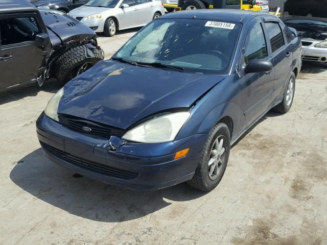 1FAFP33PX1W376063 - 2001 FORD FOCUS LX BLUE photo 2