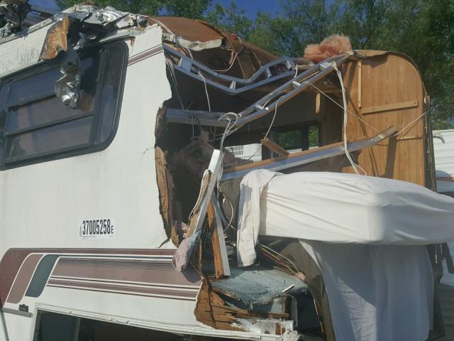 16F62C3N4T1011319 - 1996 CARR CAMPER TRL WHITE photo 9