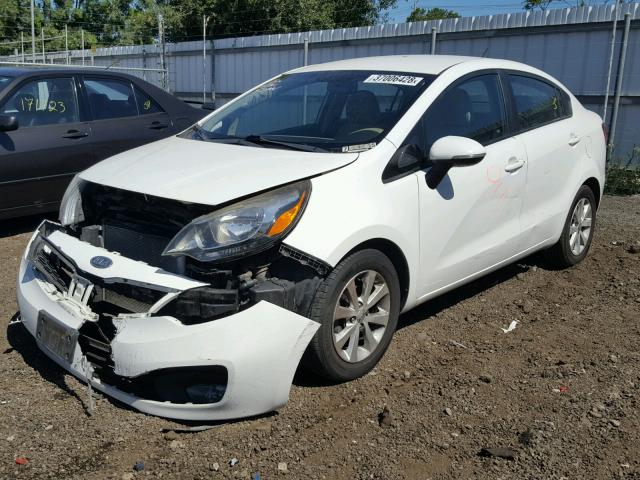 KNADN4A32D6099679 - 2013 KIA RIO EX WHITE photo 2