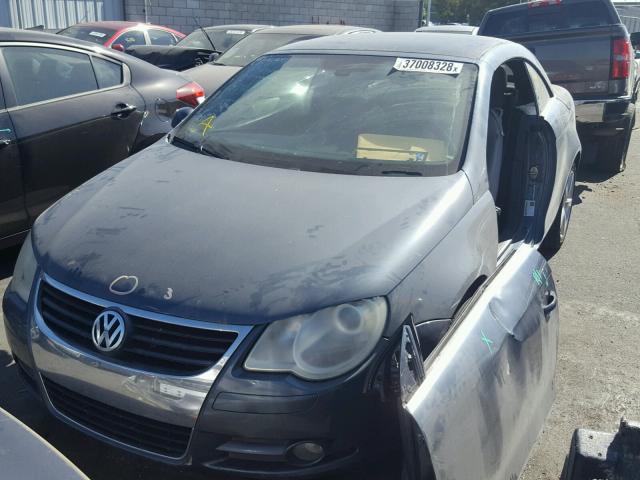 WVWDA71FX7V007139 - 2007 VOLKSWAGEN EOS 2.0T S 灰色 照片 2