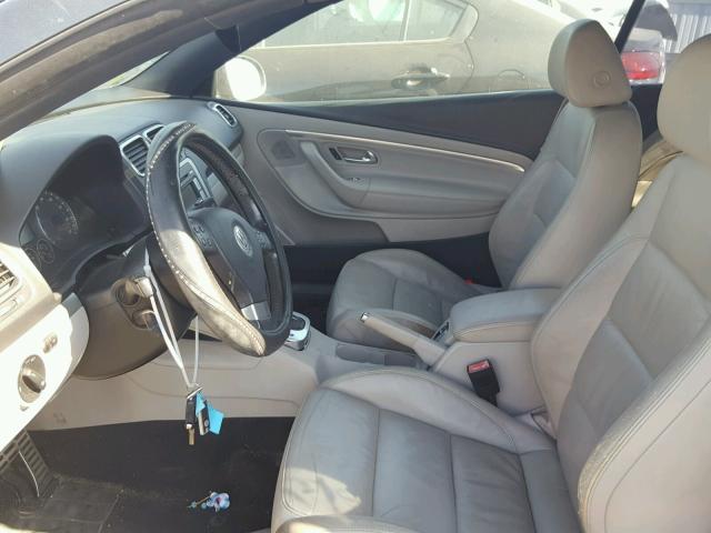 WVWDA71FX7V007139 - 2007 VOLKSWAGEN EOS 2.0T S 灰色 照片 5