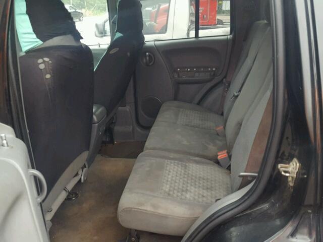 1J4GL38K45W644239 - 2005 JEEP LIBERTY RE BLACK photo 6