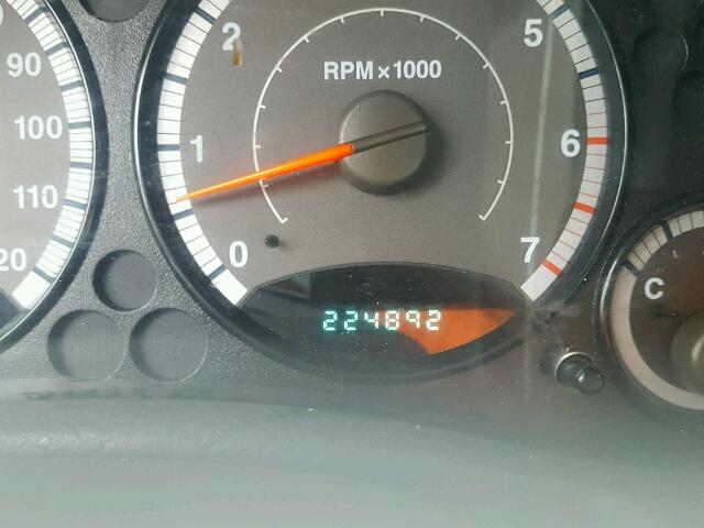 1J4GL38K45W644239 - 2005 JEEP LIBERTY RE BLACK photo 8