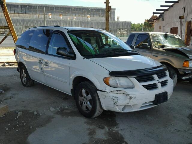 2D4GP44L55R223608 - 2005 DODGE GRAND CARA WHITE photo 1