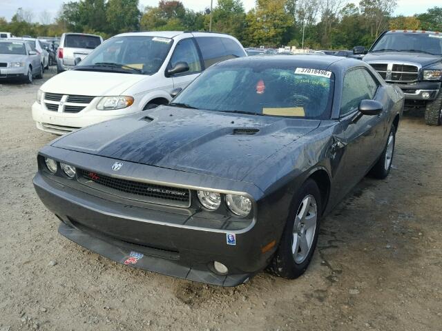 2B3LJ44V39H559298 - 2009 DODGE CHALLENGER GRAY photo 2