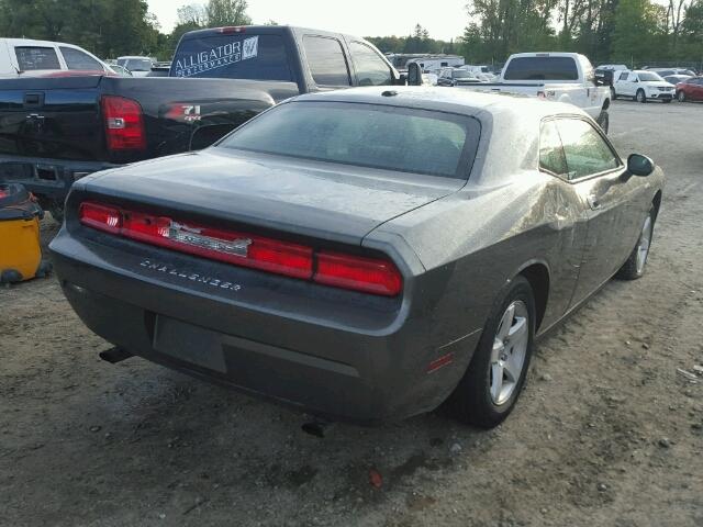 2B3LJ44V39H559298 - 2009 DODGE CHALLENGER GRAY photo 4