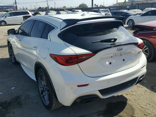 SJKCH5CP1HA015220 - 2017 INFINITI QX30 BASE WHITE photo 3