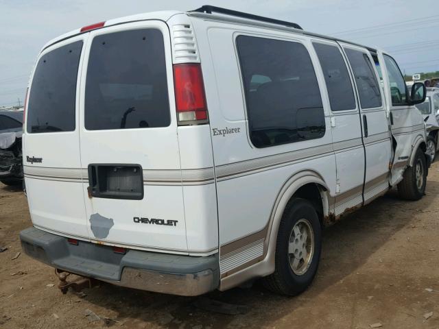 1GBFG15R6W1090961 - 1998 CHEVROLET EXPRESS G1 WHITE photo 4