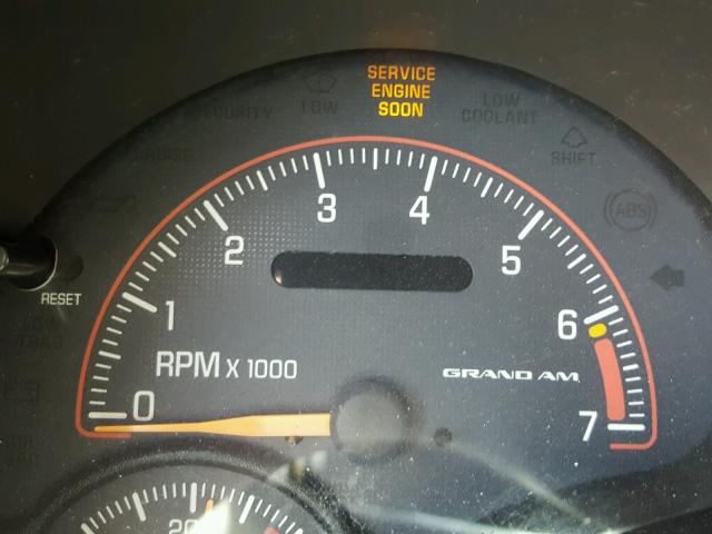 1G2NF52E84C189449 - 2004 PONTIAC GRAND AM S RED photo 8