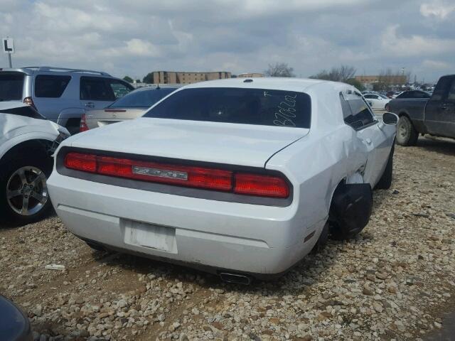 2C3CDYAG9DH511739 - 2013 DODGE CHALLENGER WHITE photo 4