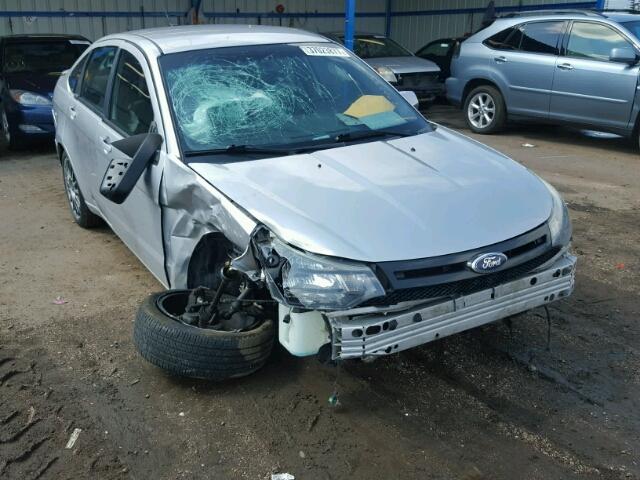 1FAHP3GN2AW273205 - 2010 FORD FOCUS SES SILVER photo 1